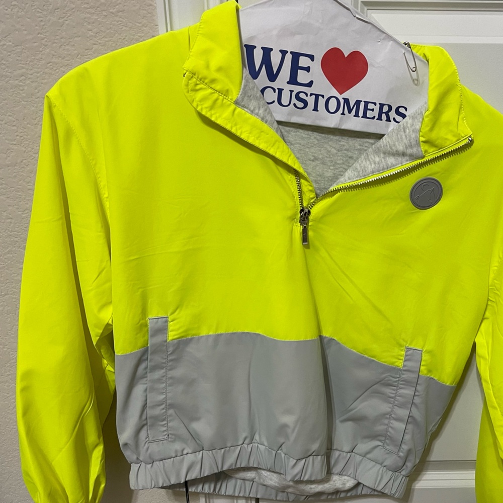 Girls Neon Yellow Patch Pocket 1/4 Zip Pullover!!! NWT!!! 💛